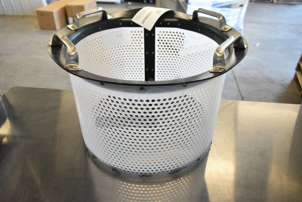 BRAND NEW SCRATCH AND DENT! HP992013 Salvajor 992013 Scrap Basket Assy - Image 1 of 5