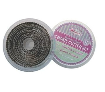Lot of 6 BRAND NEW! Winware CST-1 Cookie Cutter Sets. 