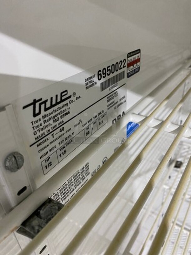 True Commercial 2 Door Reach In Cooler! Poly Coated Racks! All Stainless Steel! Model: T49 SN: 6950022 115V 60HZ 1 Phase - Image 7 of 9