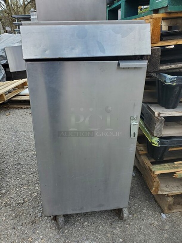 Natural Gas Fryer (unknown condition)  - Image 2 of 7