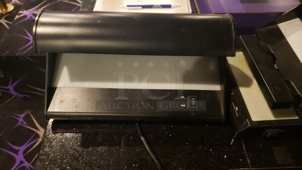 Lot of 2 Currency Detectors and 1 Counterfeit Tri-Test Portable Detector Not tested (Location 1) - Image 2 of 4