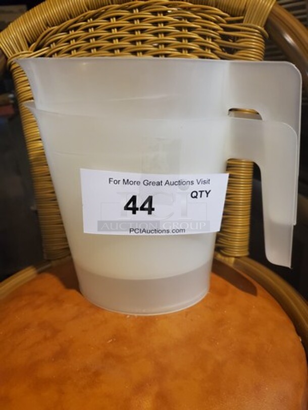 Plastic pitcher - Image 2 of 3