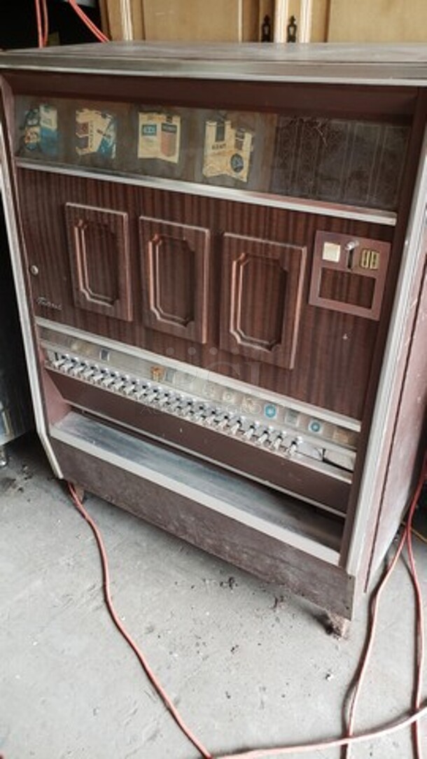 Vintage Cigarette Vending Machine! - Image 3 of 3