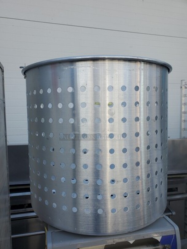 Vegetable Colander w/ 17" Bowl Diameter, Aluminum 18X18X17 - Image 1 of 5