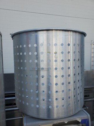 Vegetable Colander w/ 17" Bowl Diameter, Aluminum 18X18X17