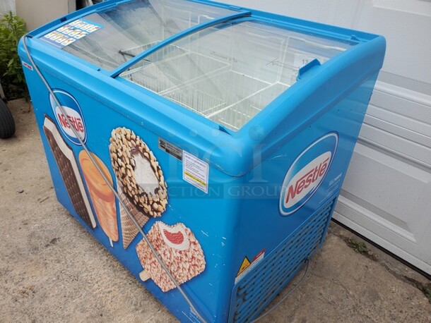 Ice Cream Freezer
Good Working Condition
On Casters - Image 4 of 7