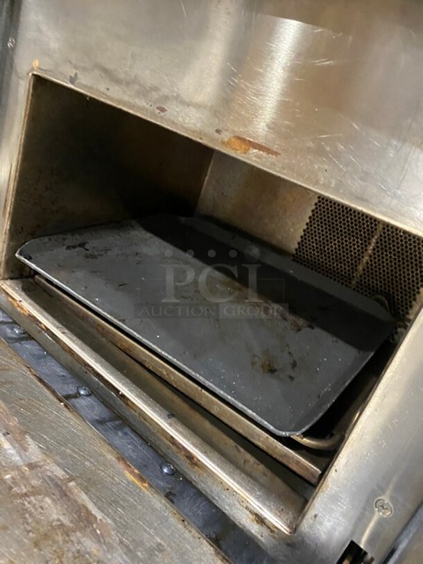 2019 Turbo Chef Electric Powered CounterTop Rapid Cook Oven! Model NGO Serial NGOD50560! 208/240V 1 Phase! On Legs! - Image 6 of 8