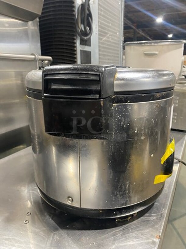 Amko Commercial Countertop Electric Powered Countertop Rice Cooker/ Warmer! WORKING WHEN REMOVED! Model: AK50RC 120V - Image 2 of 6