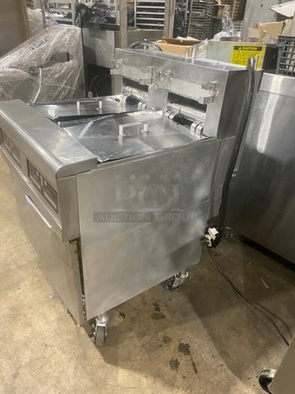 Frymaster Commercial Electric Powered 2 Bay Deep Fat Fryer! All Stainless Steel! On Casters! WORKING WHEN REMOVED! Model: FPRE217BLCSD SN: 0704NE0034 480V 60HZ 3 Phase - Image 2 of 11