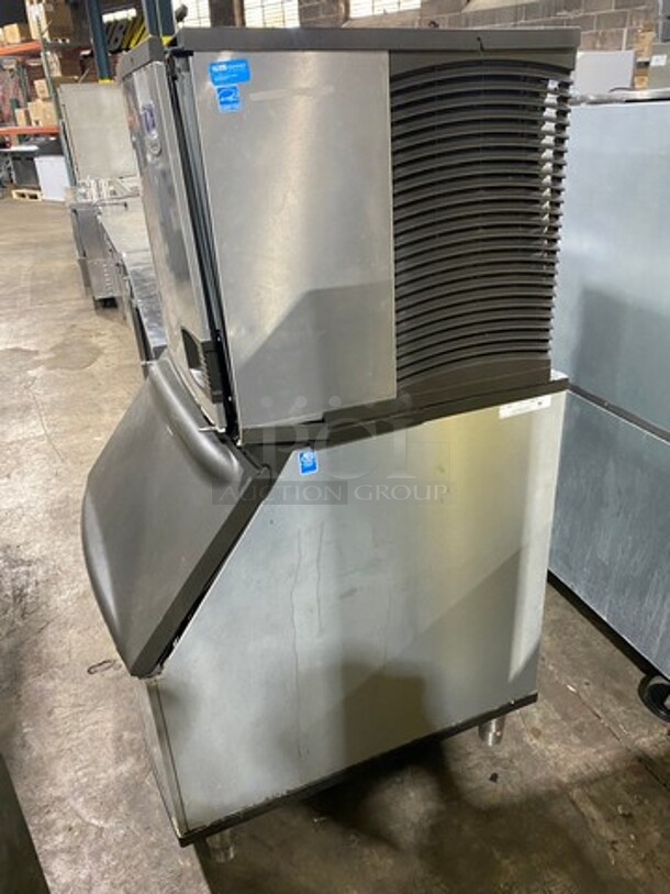 Manitowoc Commercial Ice Maker Machine! With Commercial Ice Bin! All Stainless Steel! On Legs! 2x Your Bid Makes One Unit! Model: IY0504A161 SN: 1101201409 115V 60HZ 1 Phase, Model: B400 SN: 110867279 - Image 2 of 9