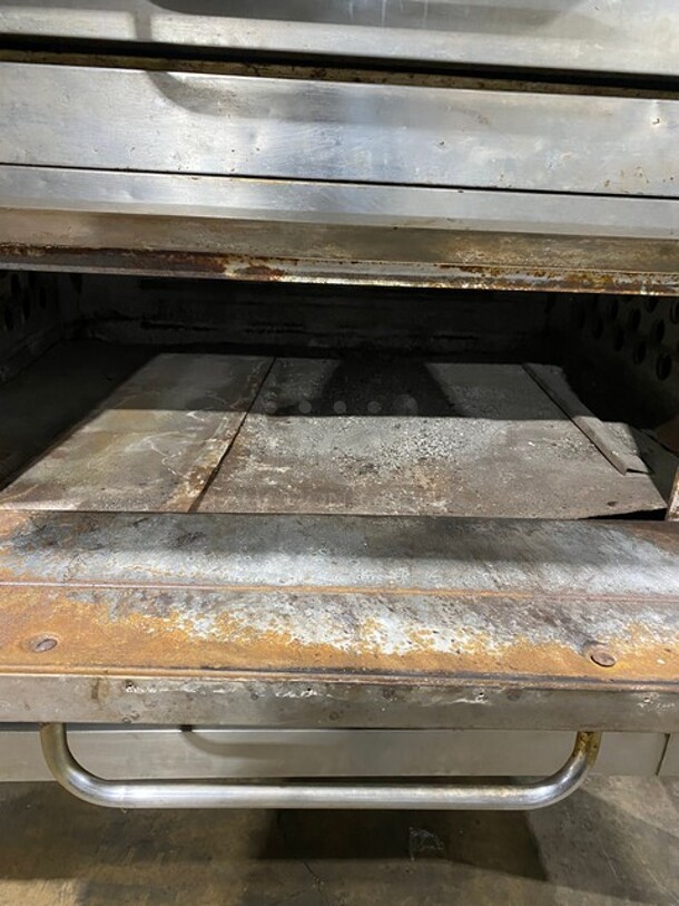 AMAZING! Bakers Pride Commercial Natural Gas Powered Double Deck Pizza/Baking Oven! With Stones! All Stainless Steel! Model D125 Serial C459! On Legs! 2x Your Bid Makes One Unit! SOME STONES MAY HAVE CRACKS! - Image 7 of 12