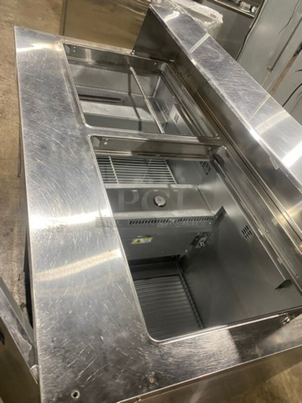 RANDELL 2 Door Refrigerator Sandwich/Salad Prep Cooler! Stainless Steel! On Casters! Model 9040K-513 Serial W1718445-1 115V/60Hz/1 Phase  - Image 7 of 8