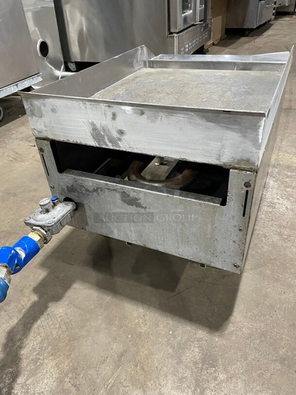 Qualite Commercial Natural Gas Powered Countertop Flat Griddle! All Stainless Steel! On Legs!  - Image 3 of 10