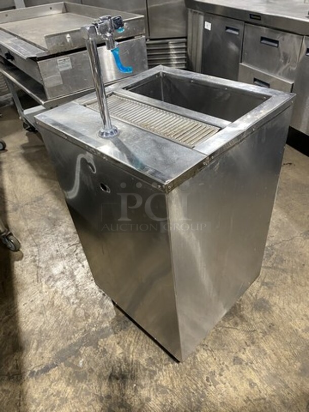 All Stainless Steel Custom Made Beverage Station With Ice Bin! - Image 4 of 8
