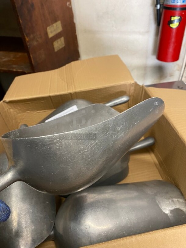 All One Money! Stainless Steel Multipurpose Utility Scoop/Ice Scoop! - Image 2 of 6