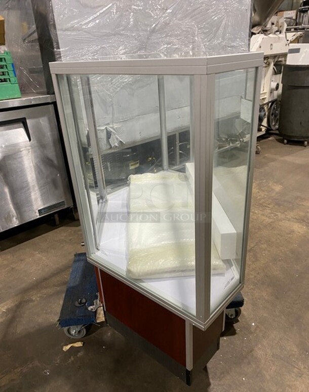 New Out The Box Display Case Merchandiser! - Image 3 of 6