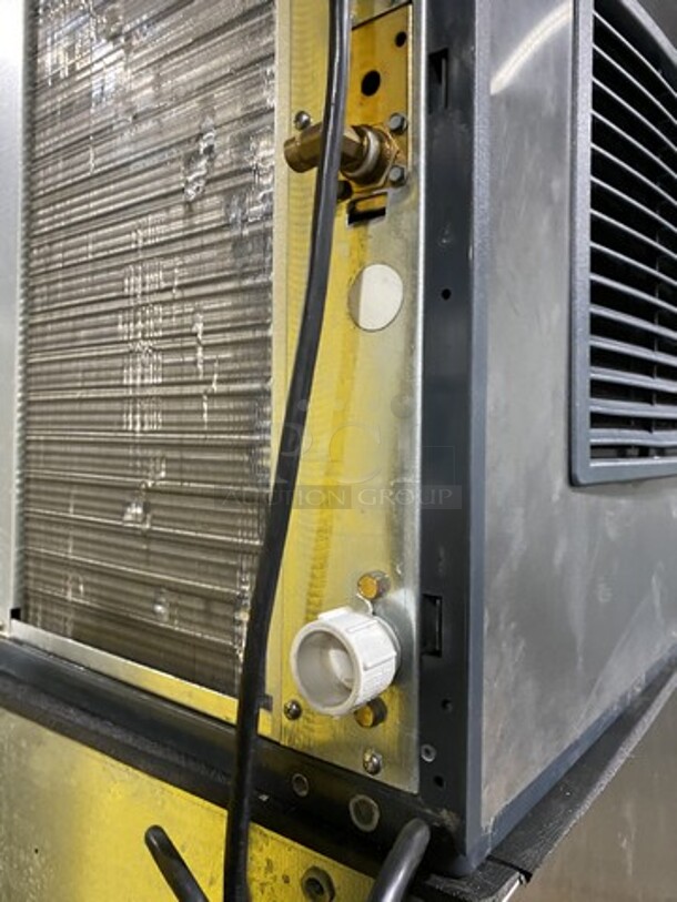 Scotsman Prodigy Hotel Series Air Cooled Ice Machine On Sctosman Ice Dispenser Bin! Model CO322MA-1A Serial 08091320012692! 115V 1 Phase!  - Image 6 of 9