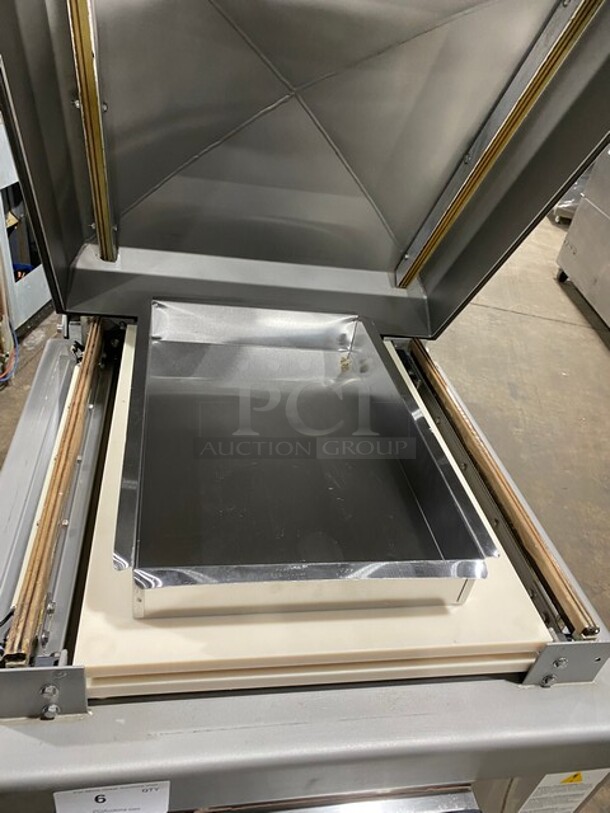 Sipromac Commercial Floor Style Single Chamber Vacuum Sealing Machine! All Stainless Steel! On Casters! MODEL 550A SN:5516 208V 3PH - Image 4 of 8