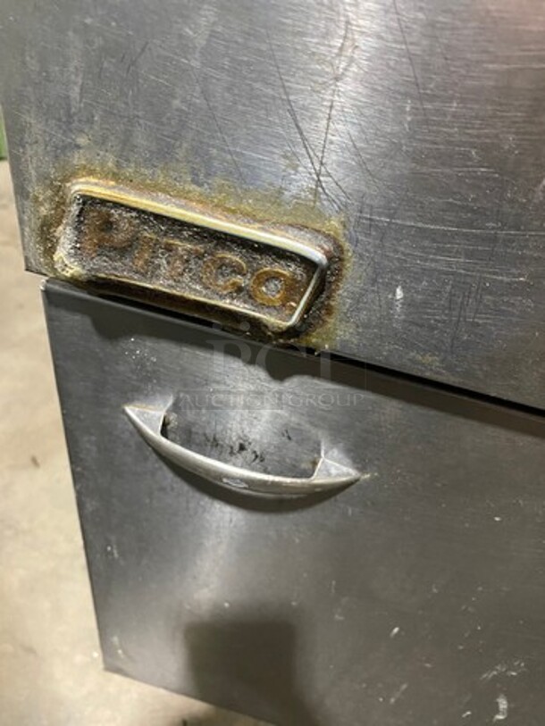 Pitco Commercial Natural Gas Powered Deep Fat Fryer! All Stainless Steel! On Casters! - Image 5 of 7