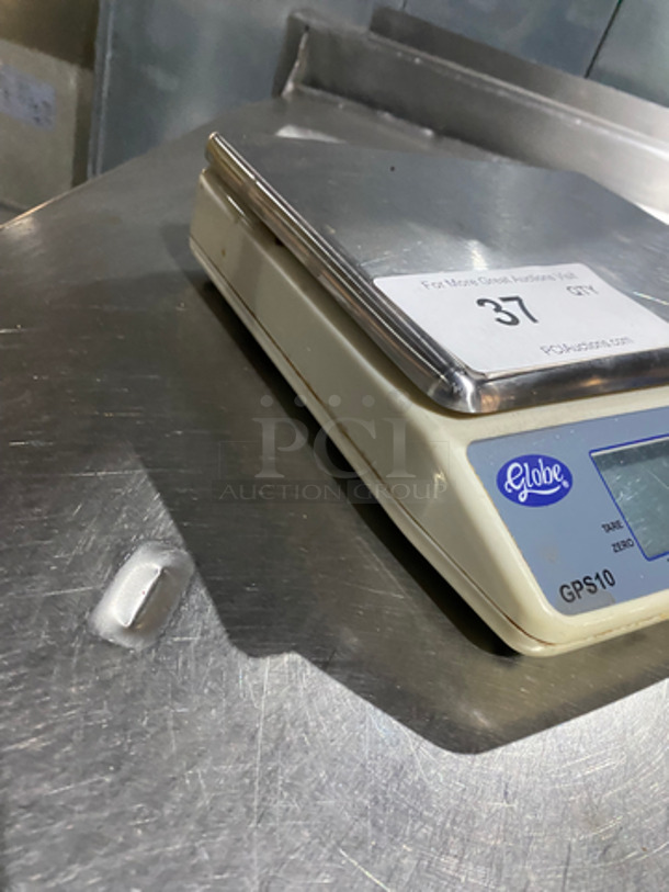 Globe Countertop Electric Food Scale! Model: GPS10 SN: 8030784 - Image 3 of 5