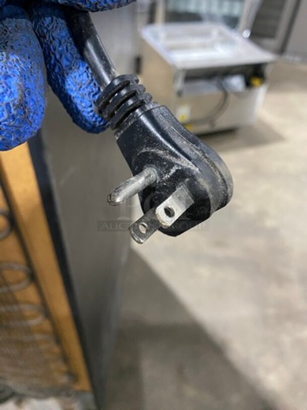 Euro Cave Commercial Single Door Wine Chiller! With Solid Door! With Wooden Racks! - Image 9 of 9