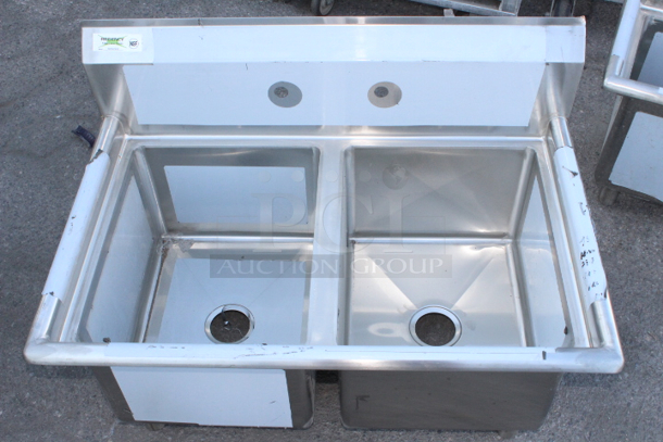 BRAND NEW SCRATCH & DENT! Regency 600S21620G 39" 16 Gauge Stainless Steel Two Compartment Commercial Sink - 16" x 20" x 12" Bowls   - Image 6 of 7