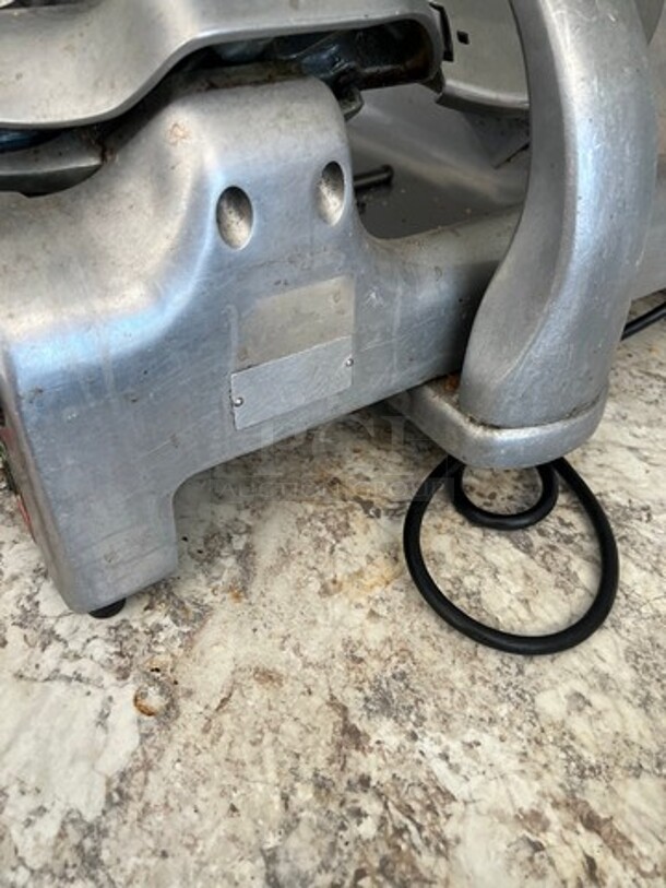 Berkel Commercial Countertop Deli/ Meat Slicer! All Stainless Steel! WORKING WHEN REMOVED! - Image 4 of 7