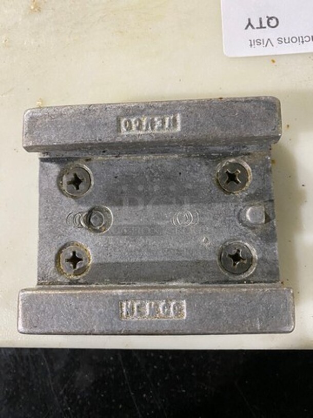 Nemco Commerical Countertop Cutting Board! - Image 4 of 6