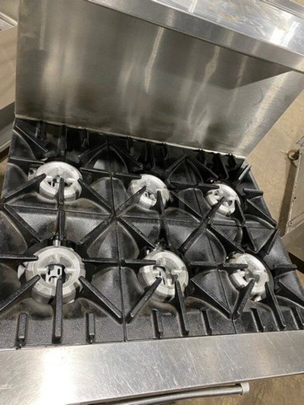 Sunfire Commercial Natural Gas Powered 6 Burner Stove! With Raised Back Splash And Salamander Shelf! With Oven Underneath! All Stainless Steel! On Casters! - Image 5 of 8