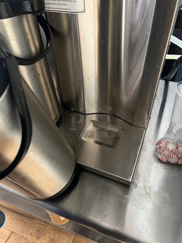 Curtis Commercial Countertop Dual Coffee Brewing Machine! With Hot Water Dispenser! All Stainless Steel! WORKING WHEN REMOVED! Model: D1000GT63A000 SN: 13536322 120/220V 60HZ 1 Phase - Image 7 of 11