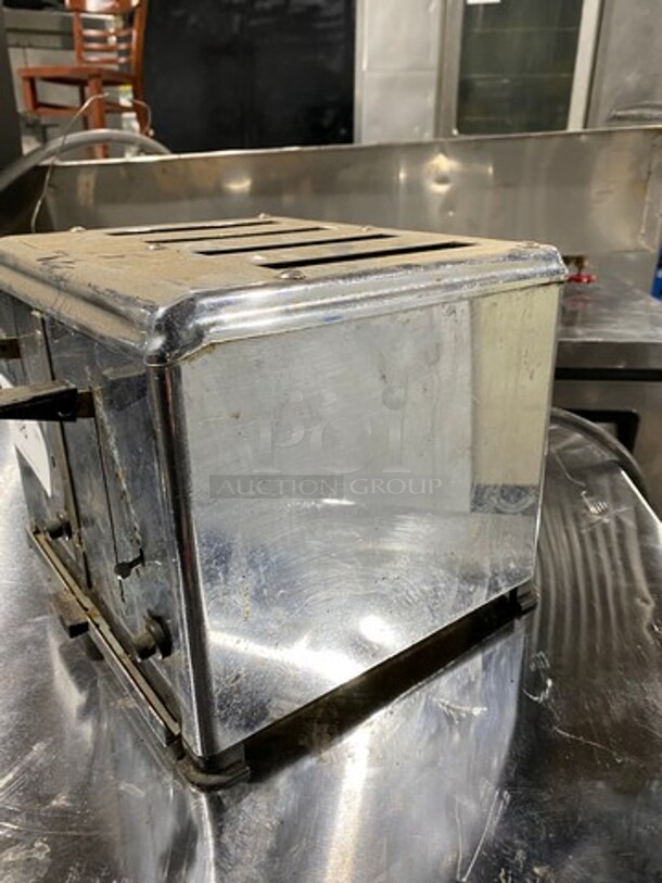 Toastmaster Countertop 4 Slice Toaster! - Image 2 of 6