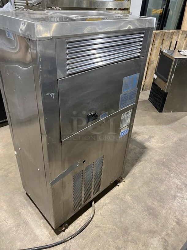 Taylor Stainless-Steel Air-Cooled Batch Ice Cream Machine! On Casters! MODEL 220-33 SN: J6120663 208/230V 3PH - Image 4 of 10