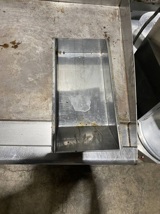 Star Max Commercial Countertop Natural Gas Powered Flat Griddle! With Back and Side Splashes! On Small Legs! Working When Removed! - Image 8 of 8
