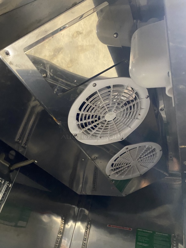 Turbo Air Stainless Steel Commercial 2 Door Reach In Cooler! With Racks! MODEL TSR-49SD SN: DR49807045 110-120V 1PH!
 - Image 7 of 9
