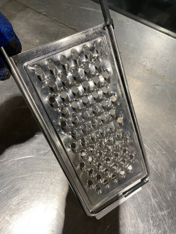 Handheld Cheese Grater! - Image 2 of 3