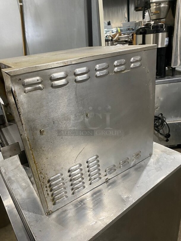 Commercial Stainless Steel Electric Powered Countertop Conveyor Toaster Oven! - Image 3 of 7