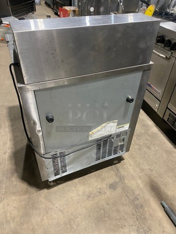 Everest EPBNR1 Stainless Steel Commercial Sandwich Salad Prep Table Bain Marie! On Commercial Casters! MODEL EPBNR1 SN: BPBNR115090032 115 Volts, 1 Phase. - Image 3 of 10