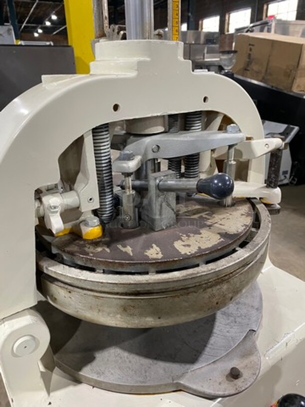 Jeremi Commercial Floor Style Heavy Duty Dough Divider! WORKING WHEN REMOVED! 220/380V - Image 5 of 10