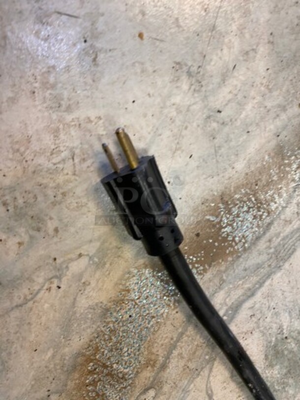 Golden Malted Commercial Countertop Rotating Waffle Maker! WORKING WHEN REMOVED! - Image 8 of 8