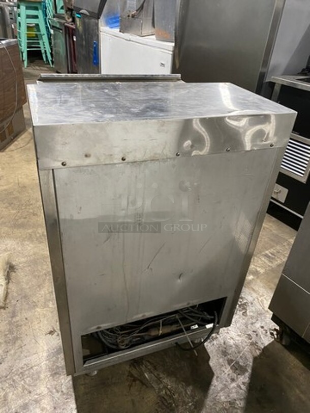 Beca Commercial Undercounter Glass Chiller! All Stainless Steel! On Legs! Model: BGFS124 SN: 00003123 115V - Image 3 of 9