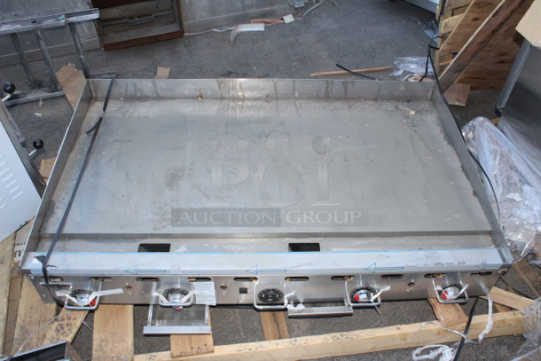 BRAND NEW SCRATCH & DENT! Vulcan MSA60-30 60" Countertop Natural Gas Deep Griddle with Snap-Action Thermostatic Controls - 135,000 BTU SERIAL# 650242061. Unit has all legs and pans. Back is dented.  - Image 3 of 6
