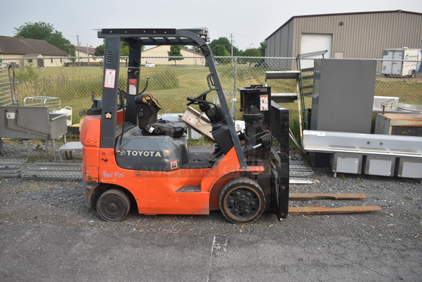 Toyota 7FGCU20 Truckers Boom Forklift Truck With 11,040.6 Hours And 3,800LB Capacity. Unit has Fork Positioner and Side Shift. Unit has a Simplex Mast - Fork Height Max 6'. Tested and Does Not Power On