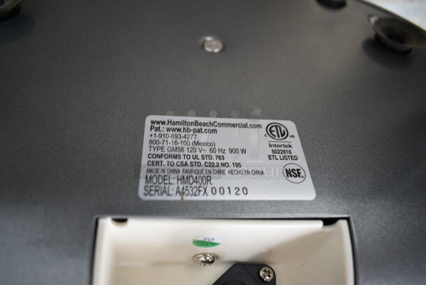 BRAND NEW SCRATCH AND DENT! Hamilton Beach HMD400R Metal Commercial Countertop 3 Head Drink Mixer w/ 3 Metal Mixing Cups. 120 Volts, 1 Phase. Tested and Working! - Image 6 of 6