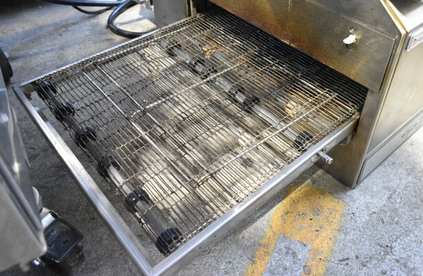 2 LIKE NEW! 2024 Lincoln Impinger 2500000U0001620 Stainless Steel Commercial 2500 Series Countertop Impinger (DCTI) Electric Conveyor Oven with Digital Controls and Extended 50" Belt - 208-240 Volts, 1 Phase. 2 Times Your Bid!  - Image 6 of 12