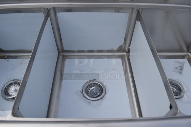 BRAND NEW! Steelton 522CS31620LR Stainless Steel Commercial 18-Gauge  Three Bay Sink w/ Dual Drain Boards. 84x26x44. Bays 16x20x12. Drain Boards 16x22x1 - Image 5 of 7