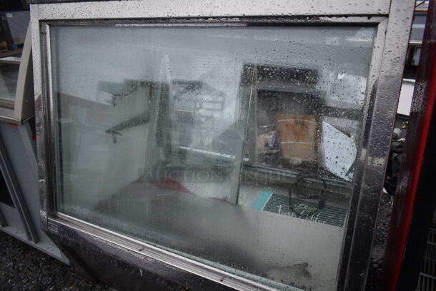 Metal Commercial Floor Style Deli Display Case Merchandiser. Does Not Have Compressor - Image 2 of 3