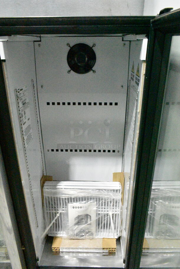 BRAND NEW SCRATCH AND DENT! 2023 Criotec CT-4 HC Single Door Reach In Cooler Merchandiser w/ Poly Coated Racks. 115 Volts, 1 Phase. Tested and Working! - Image 3 of 5
