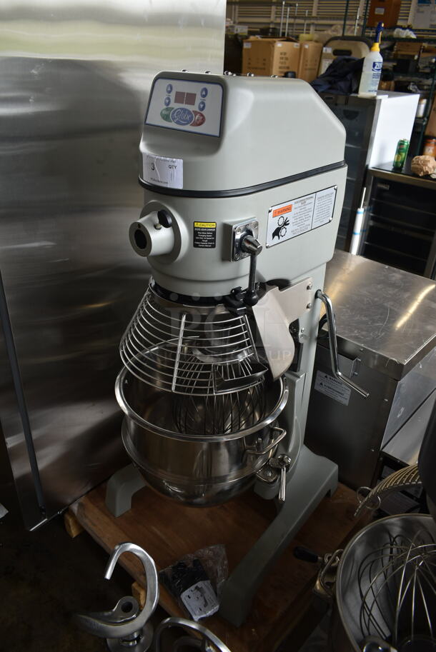 BRAND NEW SCRATCH AND DENT! Globe SP30 Metal Commercial Floor Style 30 Quart Planetary Dough Mixer w/ Stainless Steel Mixing Bowl, Bowl Guard, Dough Hook, Paddle and Whisk Attachments. 115 Volts, 1 Phase. Tested and Working But Transmission is Stuck in 1 Gear. - Image 4 of 10