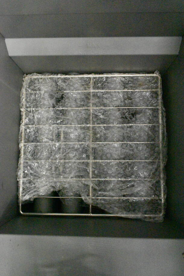 BRAND NEW SCRATCH AND DENT! Mainstreet 541FF50L Stainless Steel Commercial Floor Style Propane Gas Powered Deep Fat Fryer w/ 2 Metal Baskets. 120,000 BTU. - Image 9 of 11