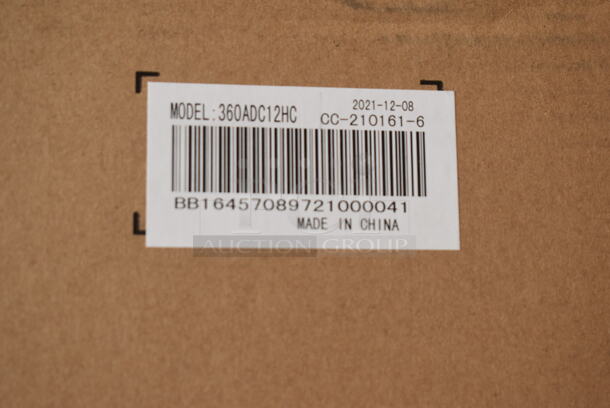 BRAND NEW SCRATCH AND DENT! Avantco 360ADC12HC Metal Commercial Chest Freezer Merchandiser on Commercial Casters. 115 Volts, 1 Phase. 71x28x34. Tested and Working! - Image 10 of 10